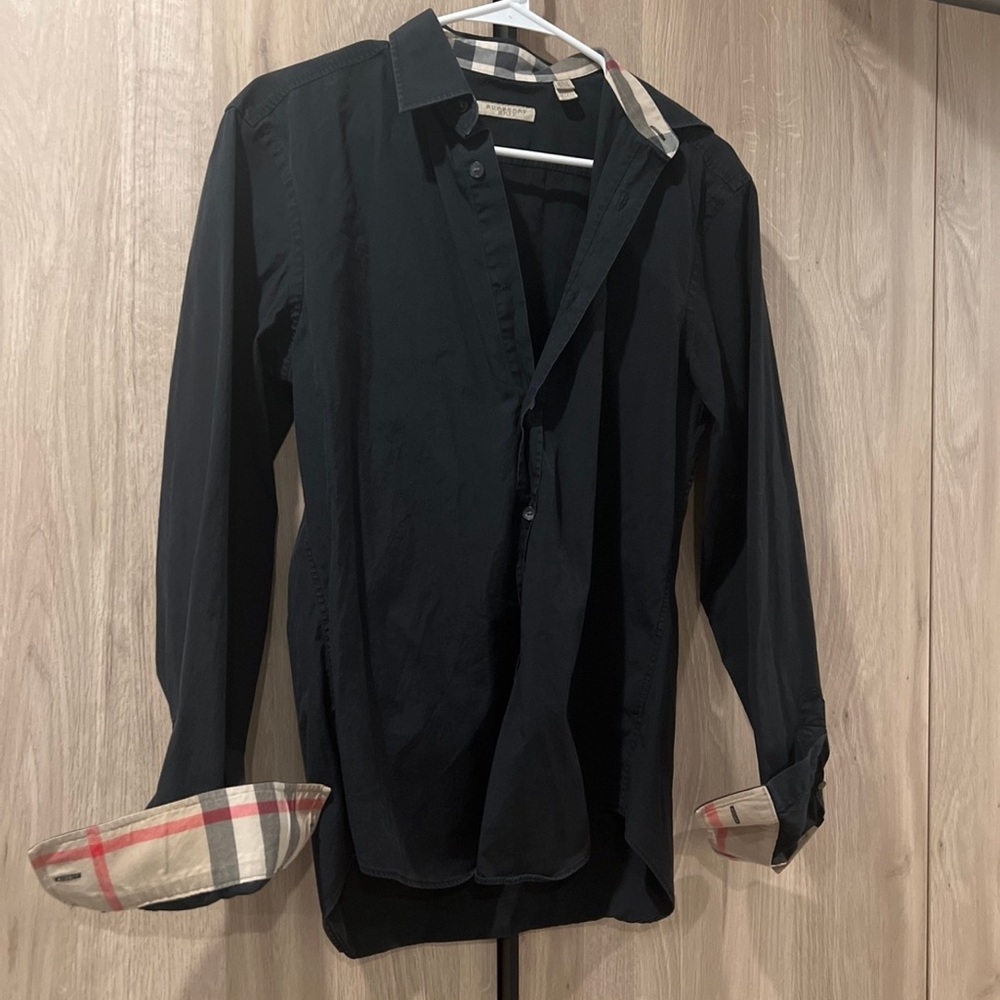 Authentic burberry button up size M dress shirt used